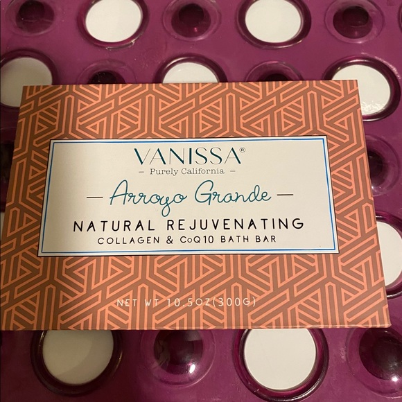 - ALL NATURAL BEAUTY SOAP - Picture 3 of 8